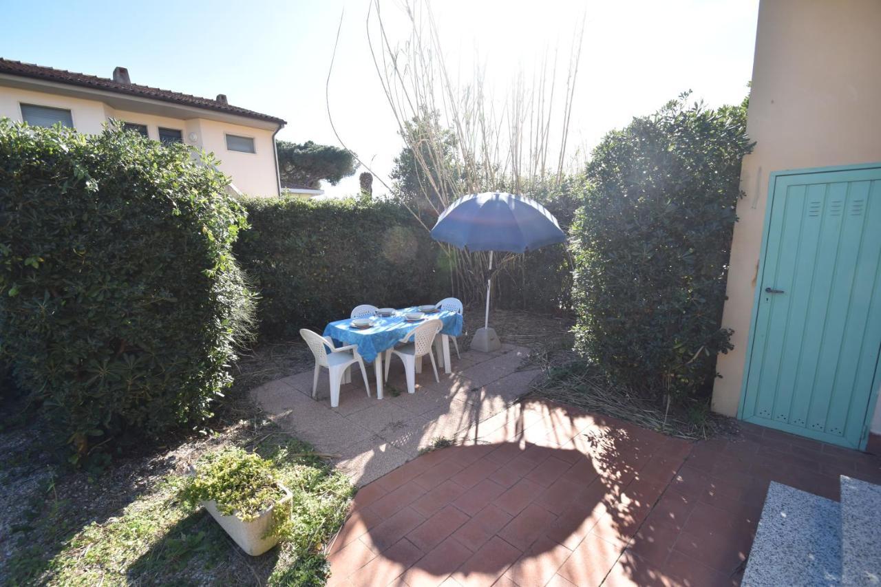 Appartamenti Sabbia - Zona Mare Con Terrazze, Clima, E Posti Auto Marina di Campo Bagian luar foto