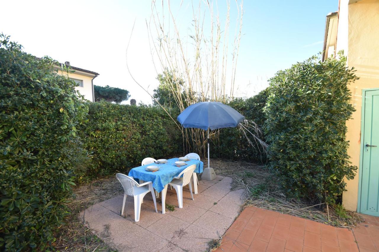 Appartamenti Sabbia - Zona Mare Con Terrazze, Clima, E Posti Auto Marina di Campo Bagian luar foto