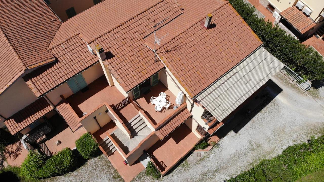 Appartamenti Sabbia - Zona Mare Con Terrazze, Clima, E Posti Auto Marina di Campo Bagian luar foto